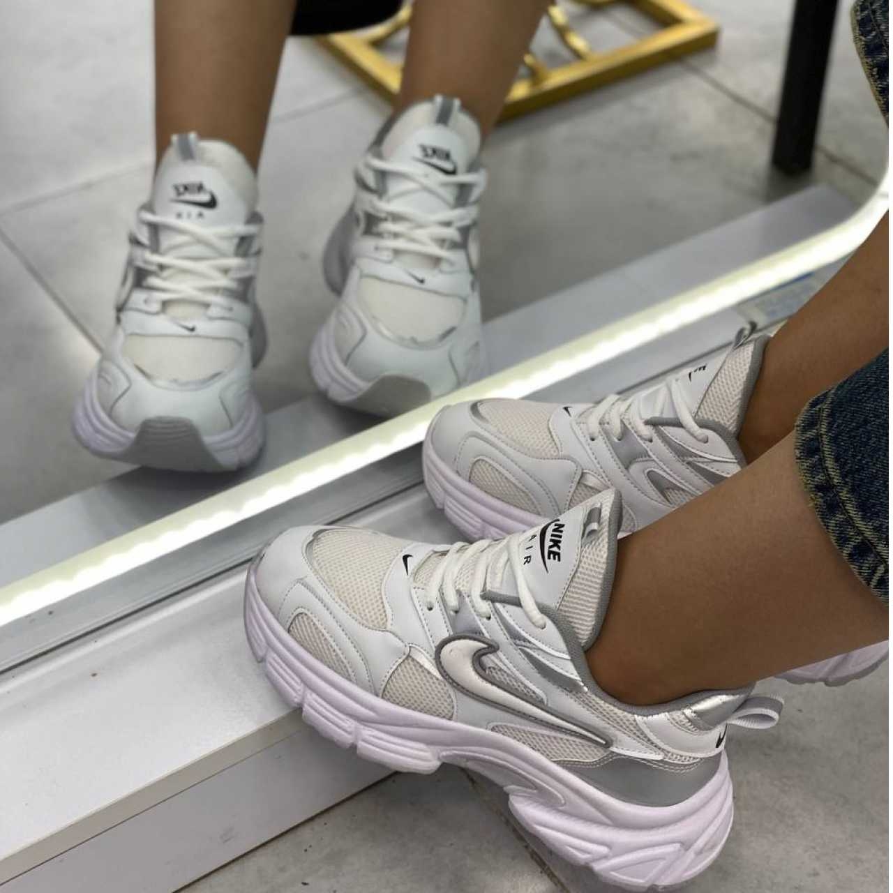 کتونی نایک گلد