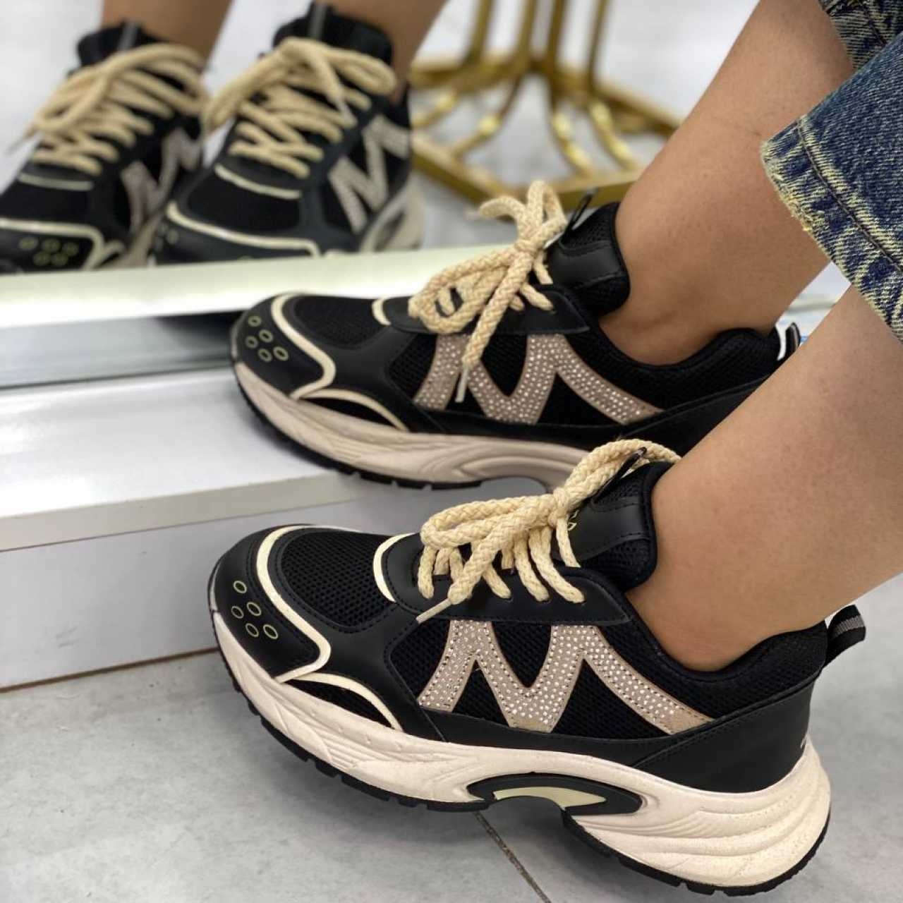 کتونی مارس گام