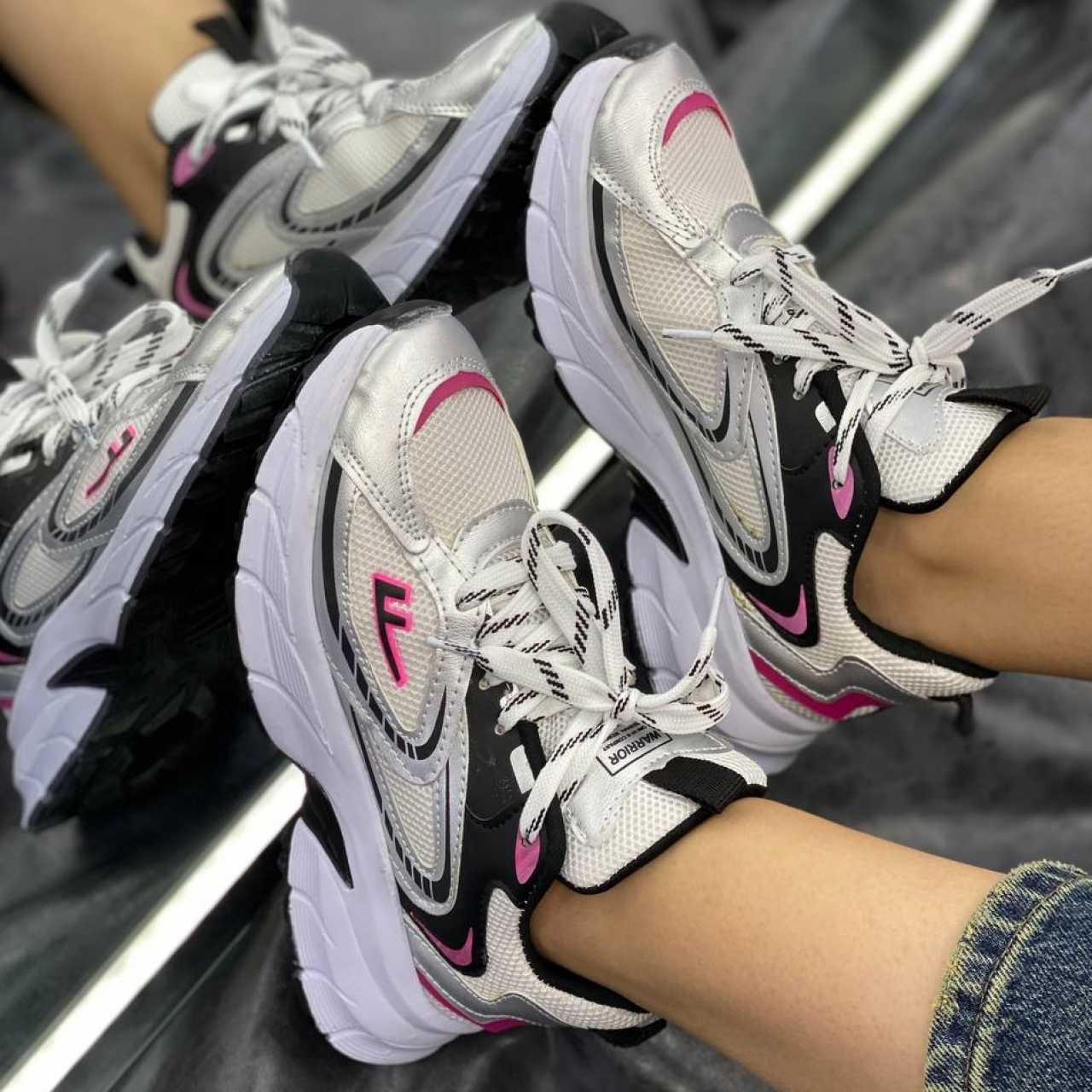 کتونی واریور زاگرس