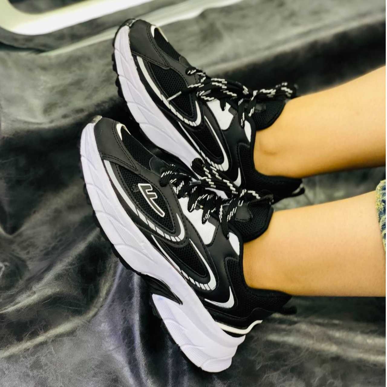 کتونی واریور زاگرس