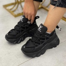 ال وی پاکلاس